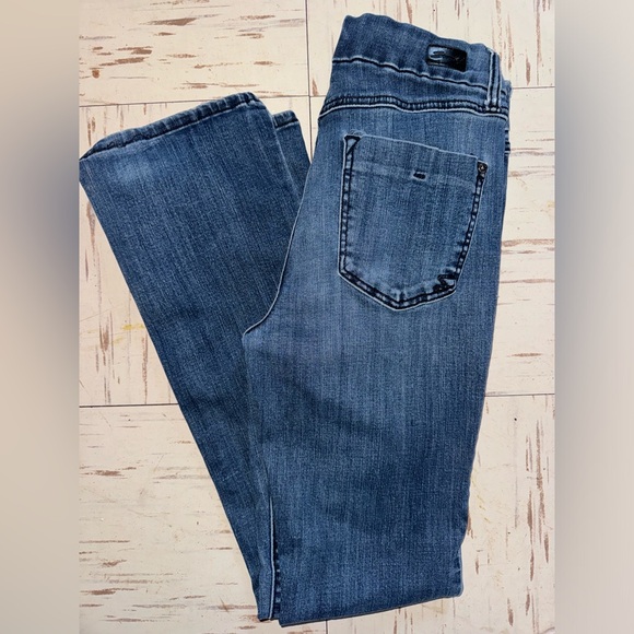 Seven7 Jeans - Picture 2 of 3